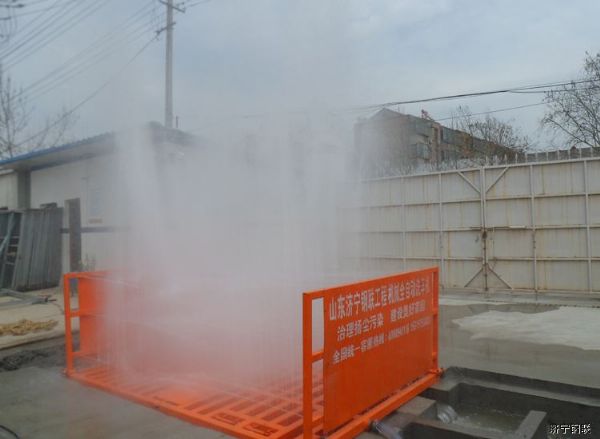 東營(yíng)市中庸房地產(chǎn)開(kāi)發(fā)有限公司在建工地安裝使用中2.jpg