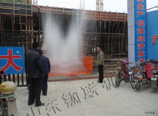 我公司為山東寧陽(yáng)大成建筑有限公司安裝GL-100T工地洗車(chē)機2.jpg